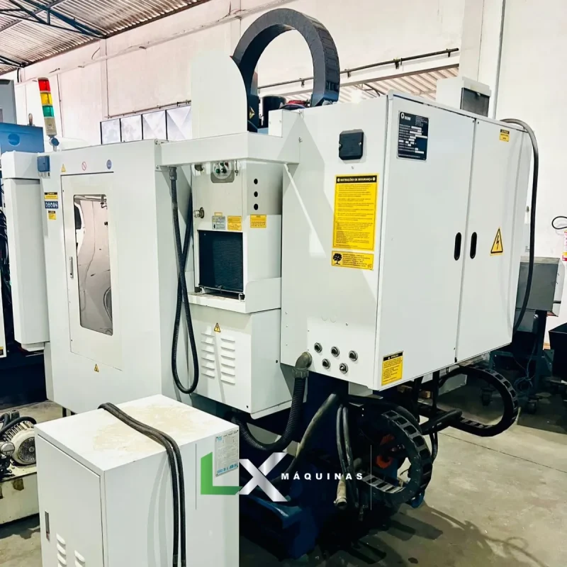 CENTRO DE FURAÇÃO E ROSQUEAMENTO ROMI VTC 560B DUPLO PALLET - FANUC - 2009 (3)