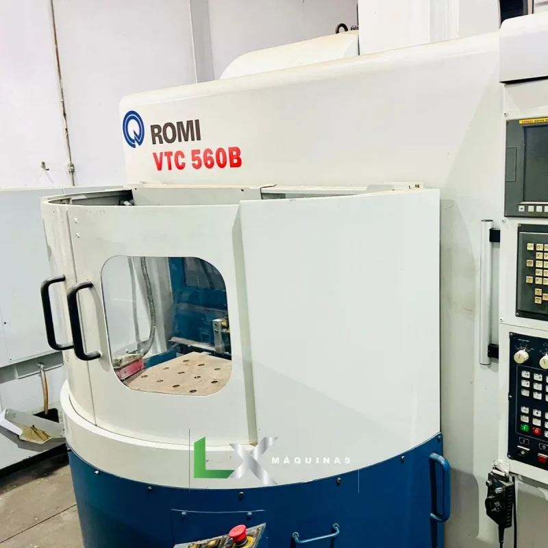 CENTRO DE FURAÇÃO E ROSQUEAMENTO ROMI VTC 560B DUPLO PALLET - FANUC - 2009 (4)