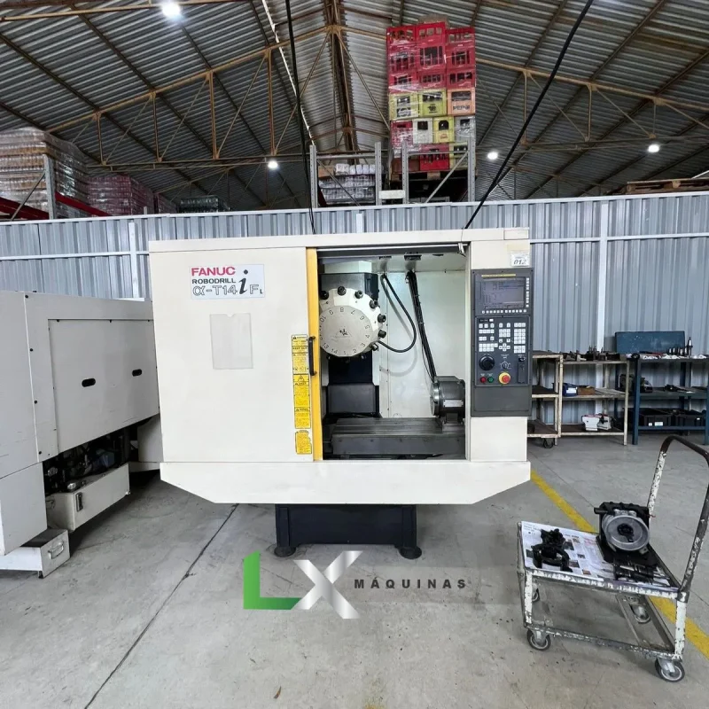 CENTRO DE USINAGEM E FURAÇÃO FANUC ROBODRILL T14iFL - FANUC - COM 4 EIXOS (1)