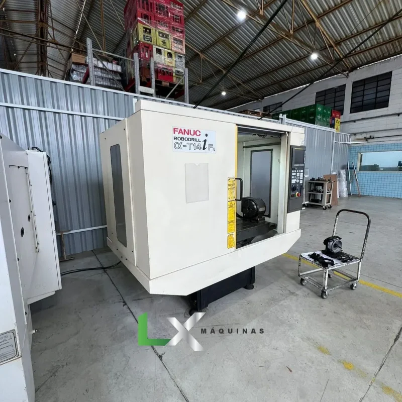 CENTRO DE USINAGEM E FURAÇÃO FANUC ROBODRILL T14iFL - FANUC - COM 4 EIXOS (2)