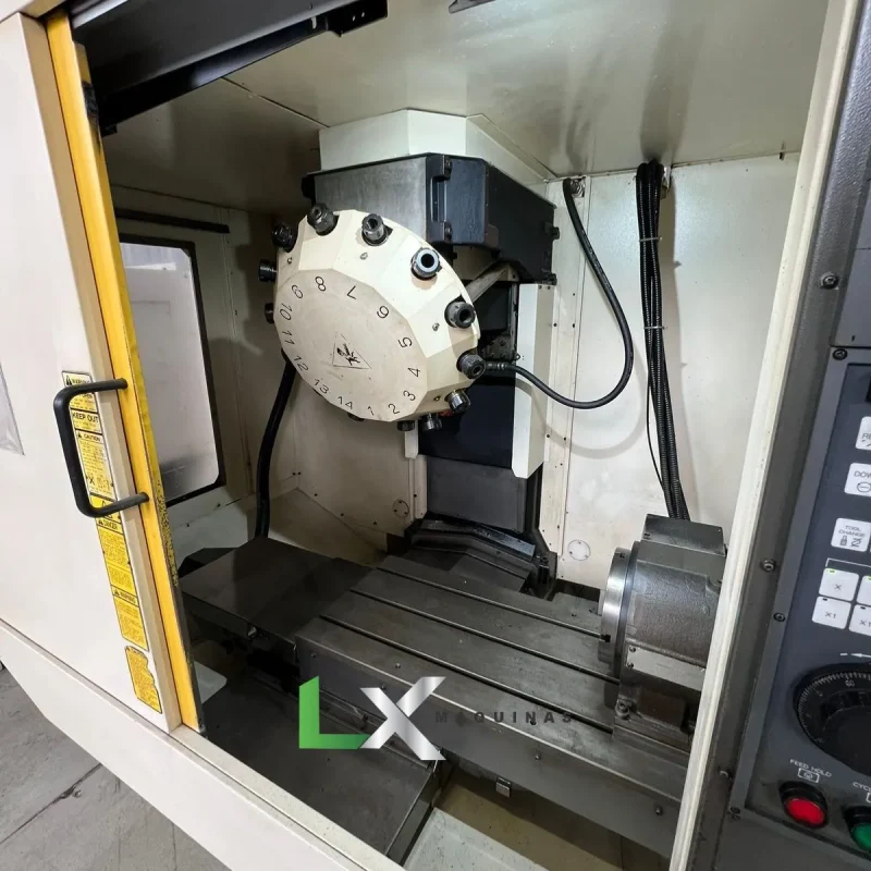 CENTRO DE USINAGEM E FURAÇÃO FANUC ROBODRILL T14iFL - FANUC - COM 4 EIXOS (4)