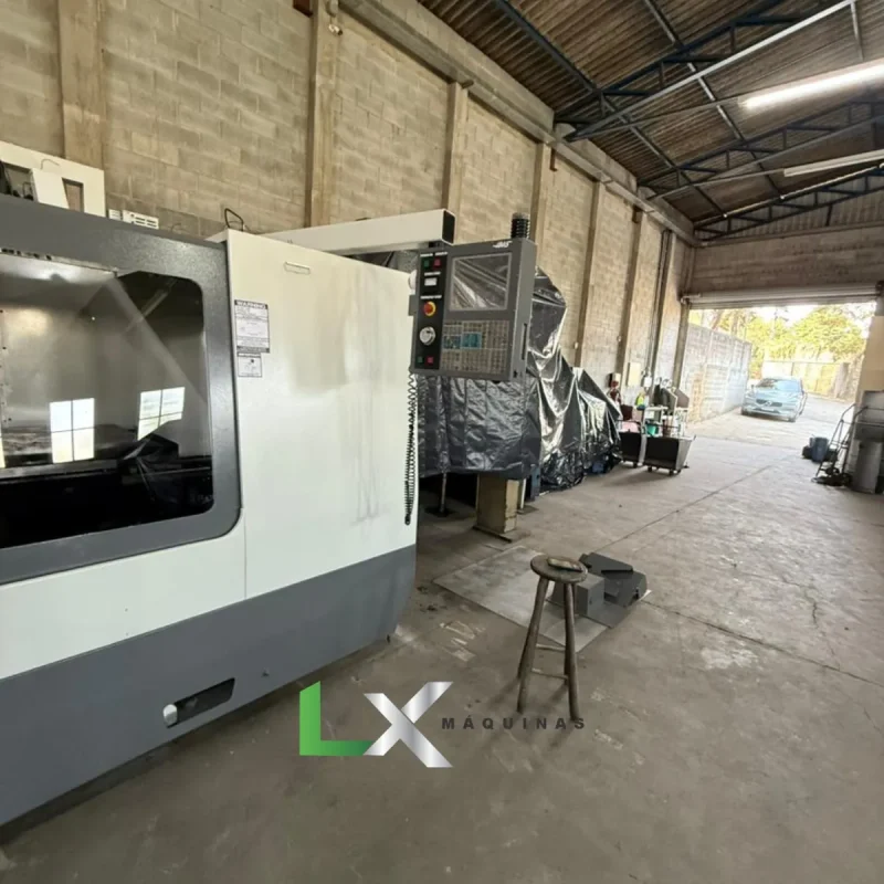 CENTRO DE USINAGEM HAAS VF6 - 1626 X 813 X 762 MM - ANO 2002 (3)