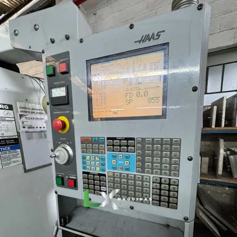 CENTRO DE USINAGEM HASS VF3 - COM 4 EIXO - 2005 (3)