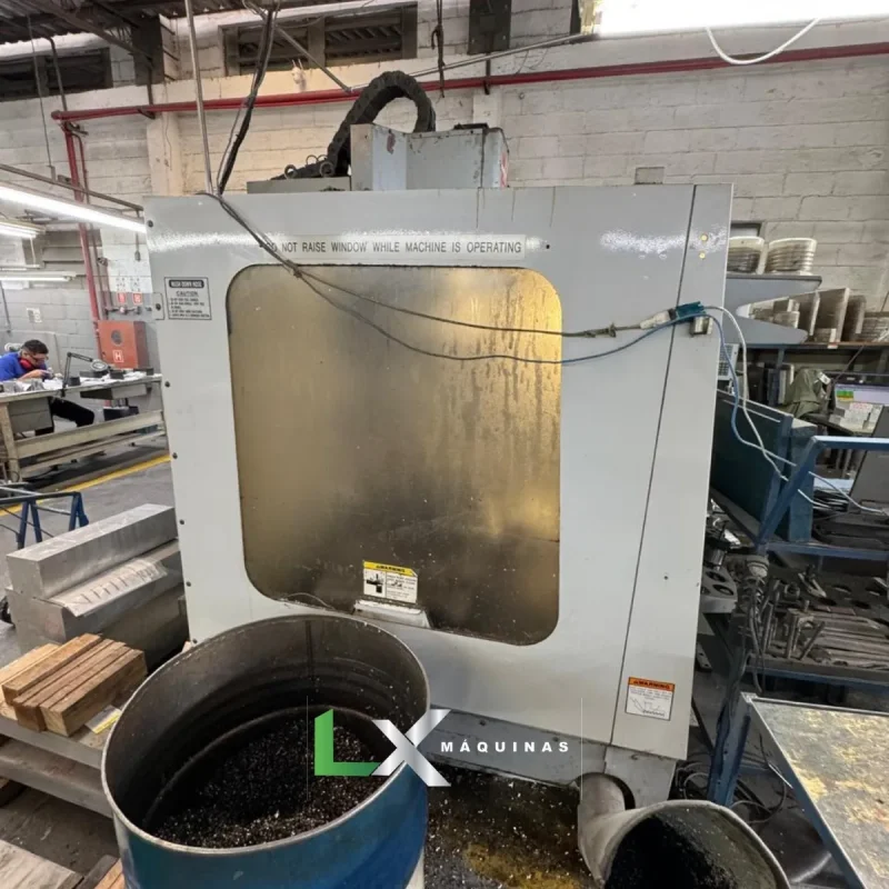 CENTRO DE USINAGEM HASS VF3 - COM 4 EIXO - 2005 (5)