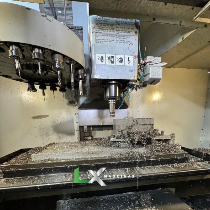 CENTRO DE USINAGEM HASS VF3 - COM 4 EIXO - 2005 (6)