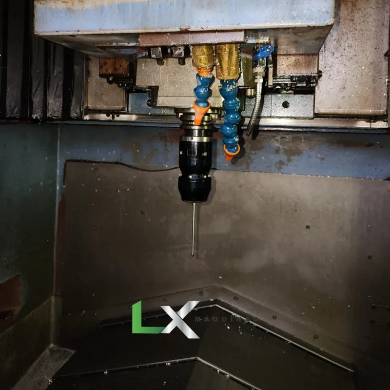 CENTRO DE USINAGEM MAZAK FJV 25 - COM 4 EIXO (6)_11zon