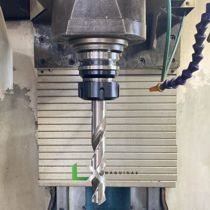 CENTRO DE USINAGEM ROMI BRIDGEPORT D760 – SIEMENS (8)