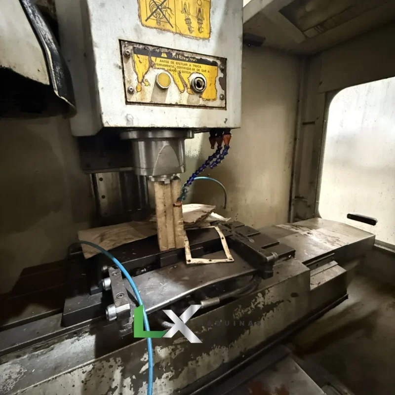 CENTRO DE USINAGEM ROMI BRIDGEPORT D760 – SIEMENS – COM TROCADOR DE PALETES (7)