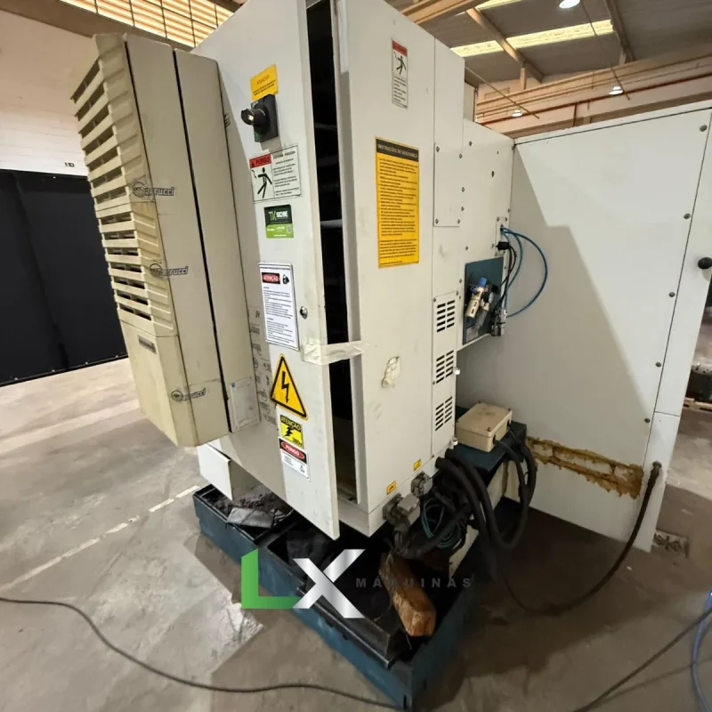 CENTRO DE USINAGEM ROMI BRIDGEPORT D760 – SIEMENS – COM TROCADOR DE PALETES (8)