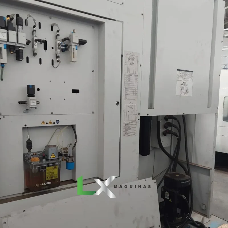 CENTRO DE USINAGEM ROMI D1000 - FANUC - 2023- 1000 x 610 x 640 MM (5)