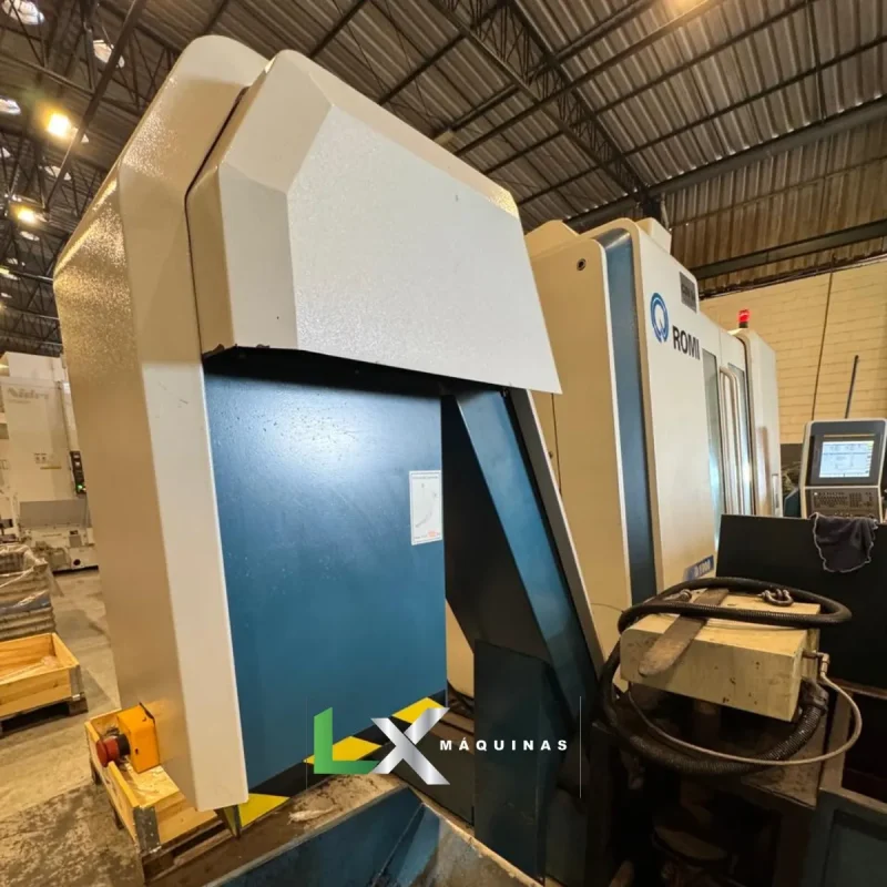 CENTRO DE USINAGEM ROMI D1000 SIEMENS COM 4 EIXO - ANO 2018 (5)