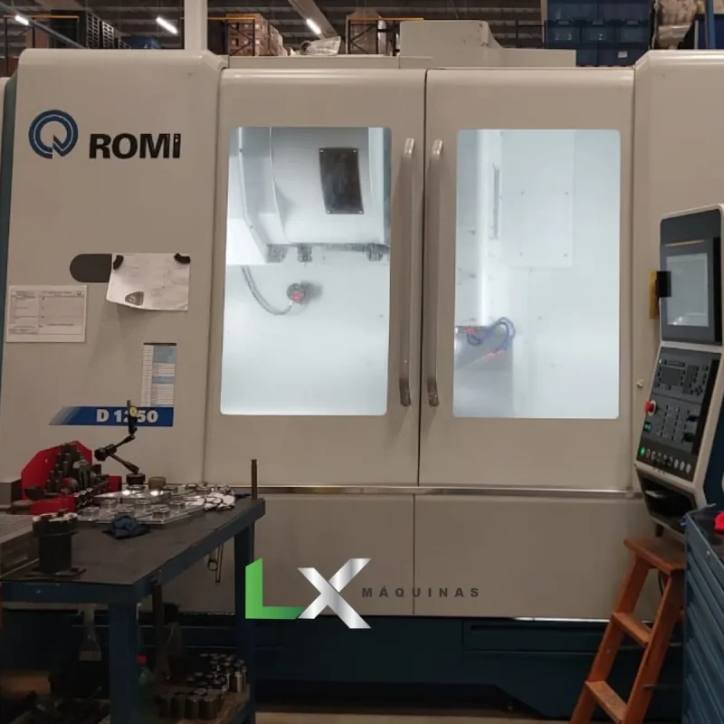 CENTRO DE USINAGEM ROMI D1250 FANUC COM 4 EIXO - ANO 2022 (4)