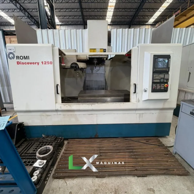 CENTRO DE USINAGEM ROMI D1250 – SIEMENS - BEM CONSERVADO (8)