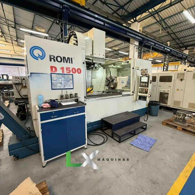 CENTRO DE USINAGEM ROMI D1500 COM 4 EIXO SIEMENS - ANO 2011 (8)