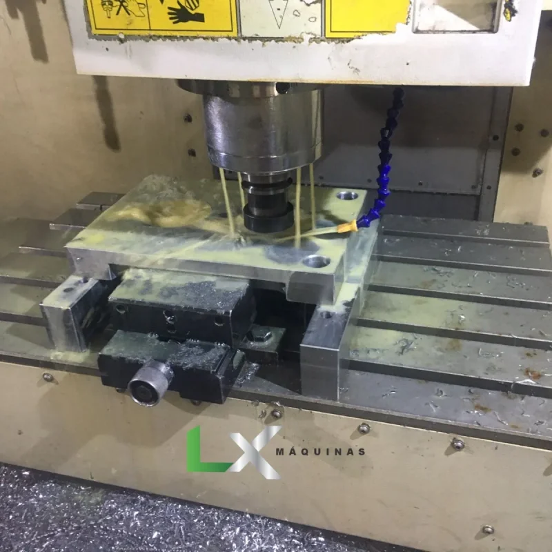 CENTRO DE USINAGEM ROMI D600 - 10.000 RPM - ANO 2011 (5)