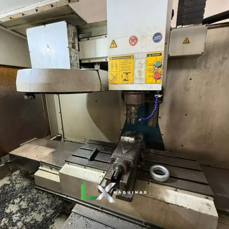 CENTRO DE USINAGEM ROMI D760 SIEMENS - ANO 2004 (2)