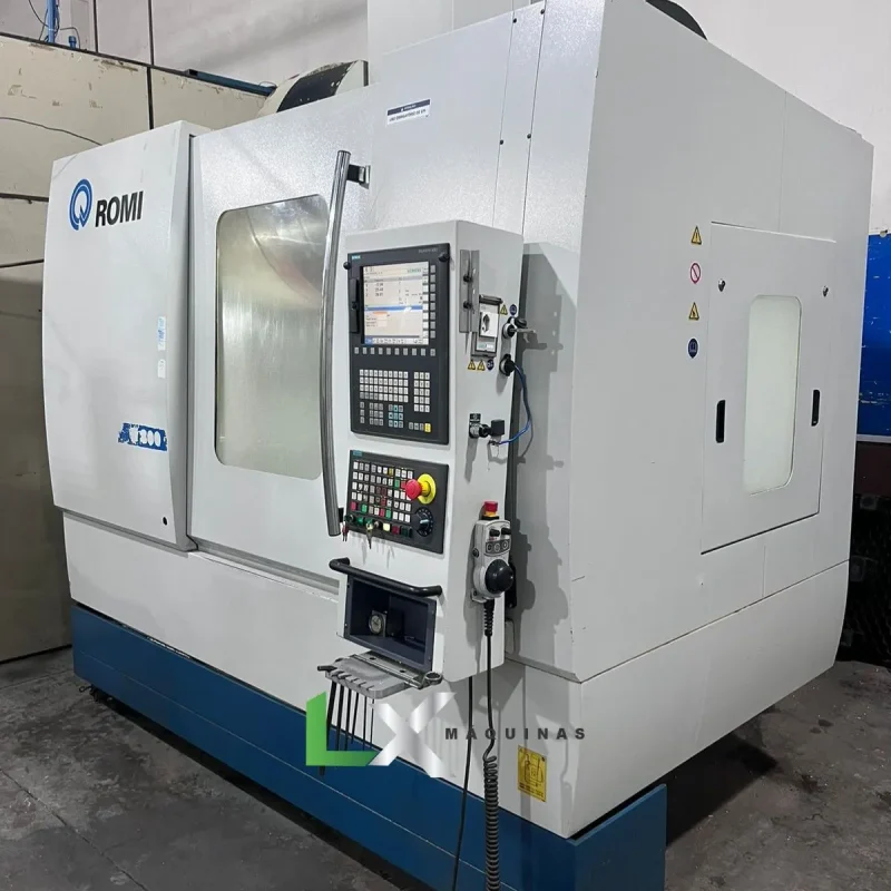 CENTRO DE USINAGEM ROMI D800 - SIEMENS 828D - ANO 2015 (12)
