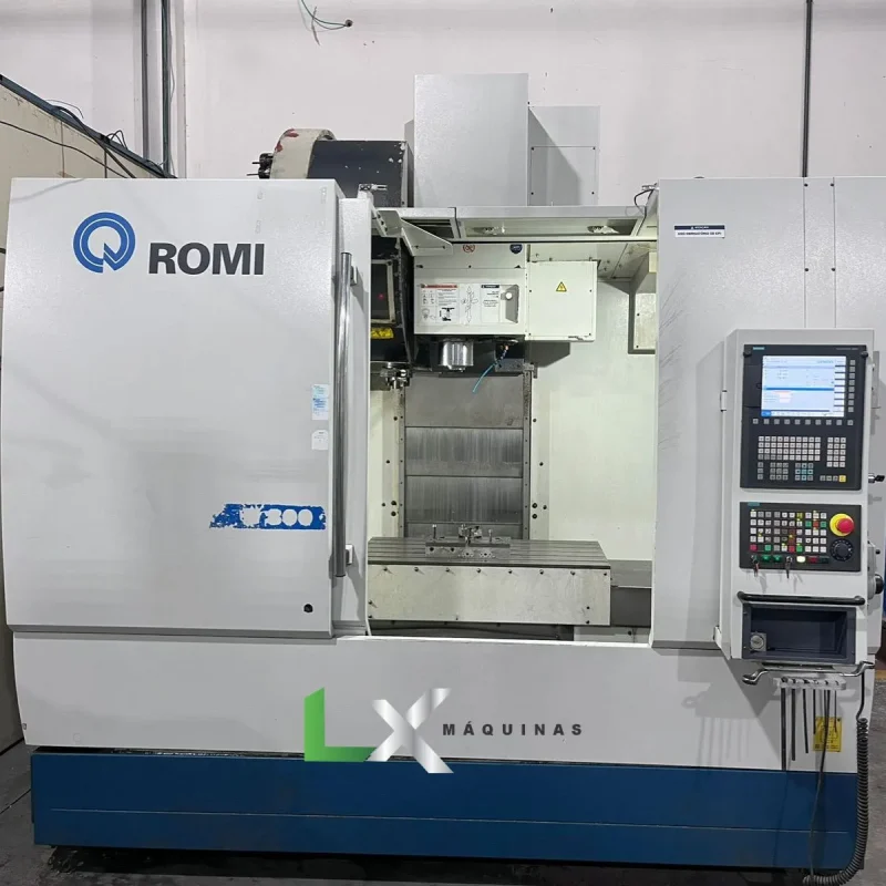 CENTRO DE USINAGEM ROMI D800 - SIEMENS 828D - ANO 2015 (8)