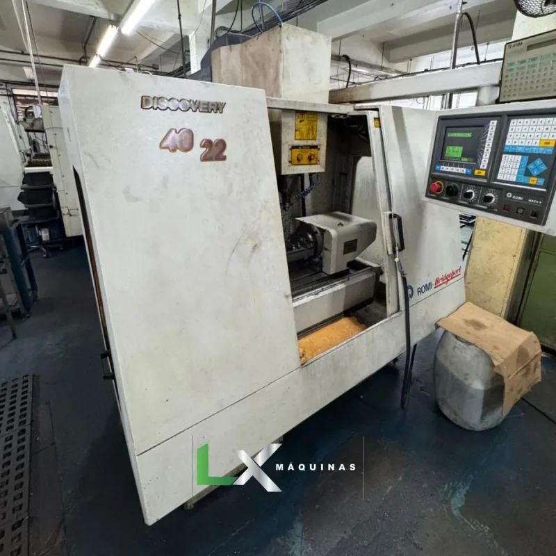 CENTRO DE USINAGEM ROMI DISCOVERY 4022 - MACH 9- ANO 1999 (2)