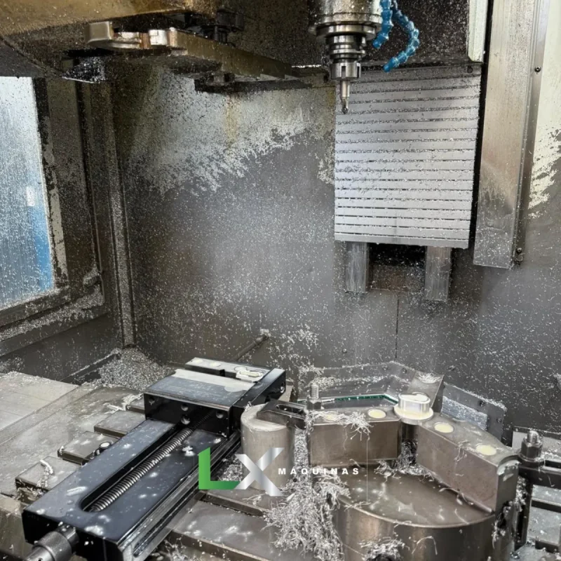 CENTRO DE USINAGEM SINITRON VMC610 - FANUC - ANO 2004 (6)