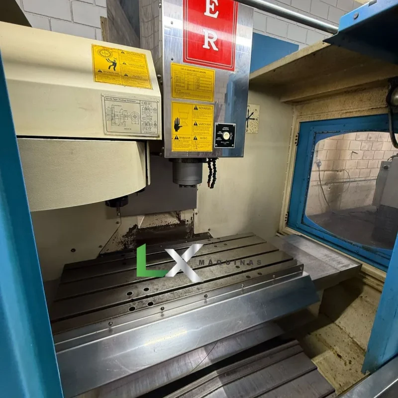 CENTRO DE USINAGEM VEKER MV760ECO SIEMENS 828D - 12.000 RPM - ANO 2012 (5)