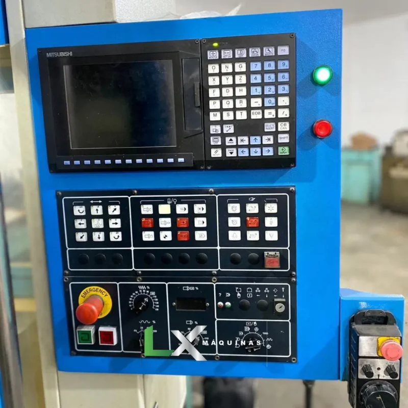 CENTRO DE USINAGEM VEKER MVK1000 - 2009 (4)