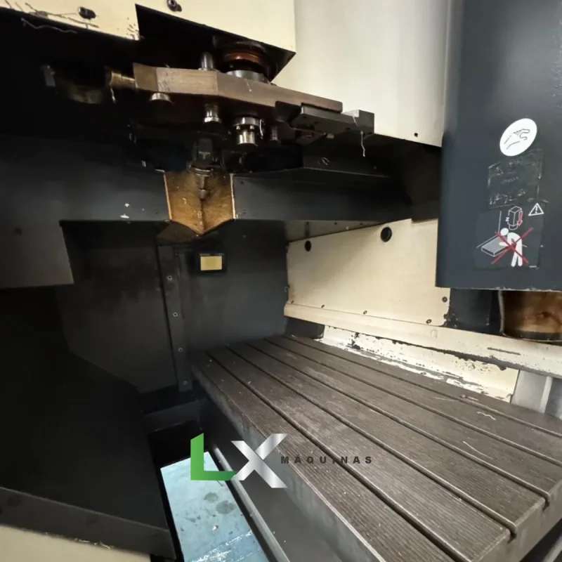 CENTRO DE USINAGEM VERTICAL DMG DMC1035V - HEIDENHAIN - 2011 (3)