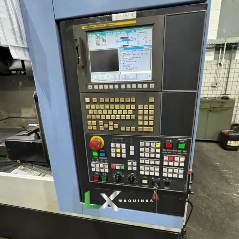 CENTRO DE USINAGEM VERTICAL DOOSAN DNM 500 - FANUC - 2013 (3)