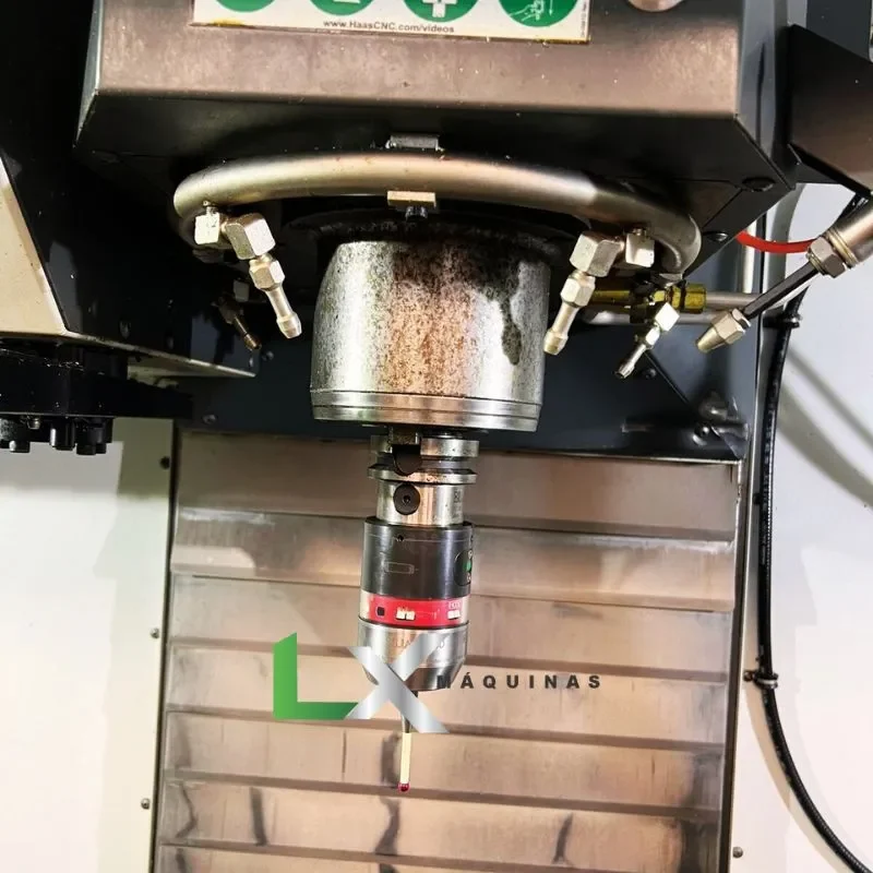 CENTRO DE USINAGEM VERTICAL HAAS VF4 - R.INTERNA 70 BAR - 2019 (6)