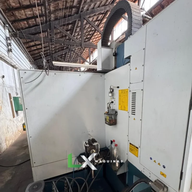 CENTRO DE USINAGEM VERTICAL ROMI 1250 COM 4º EIXO - ANO 2006 (1)