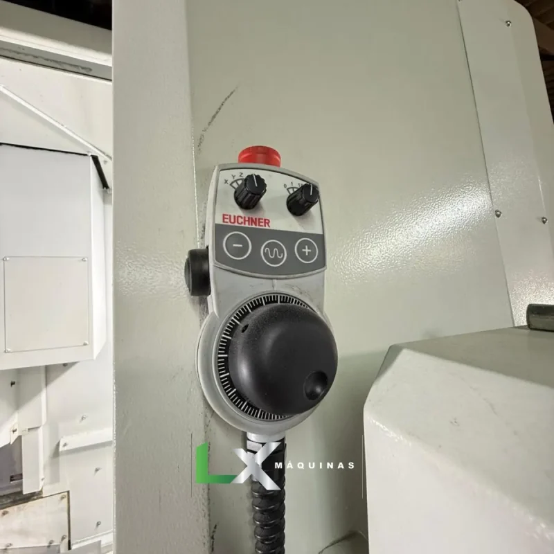 CENTRO DE USINAGEM VERTICAL ROMI D600 FANUC - ANO 2022 (1)