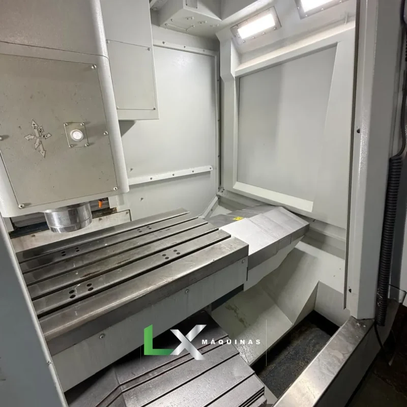 CENTRO DE USINAGEM VERTICAL ROMI D600 FANUC - ANO 2022 (2)