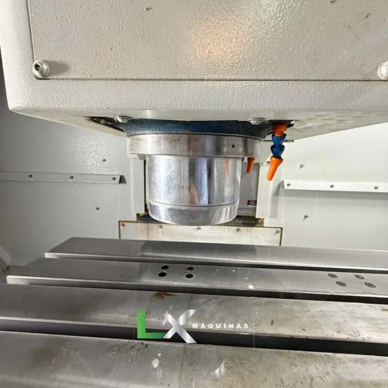 CENTRO DE USINAGEM VERTICAL ROMI D600 FANUC - ANO 2022 (4)