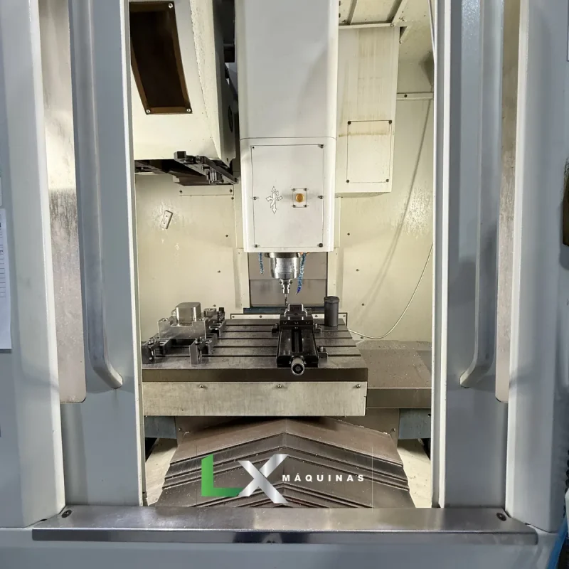 CENTRO DE USINAGEM VERTICAL ROMI D800 NOVA GERAÇÃO- 15.000 RPM - ANO 2019 (3)
