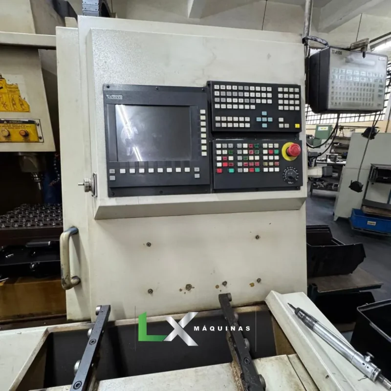 CENTRO DE USINAGEM VERTICAL ROMI DISCOVERY 760 - FANUC- 2001 (4)
