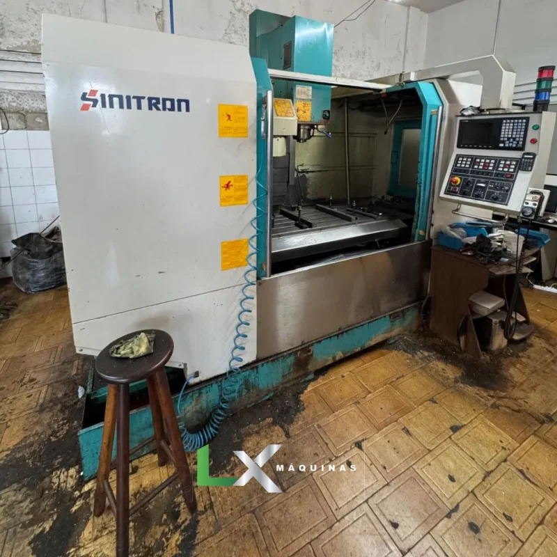 CENTRO DE USINAGEM VERTICAL SINITRON VMC 1000 - 2007 (2)