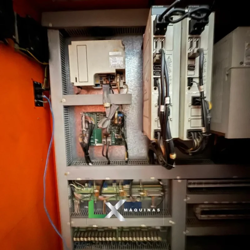 CENTRO DE USINAGEM VERTICAL SINITRON VMC 1000 - 2007 (9)