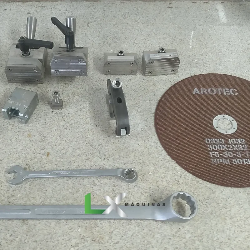 CORTADORA METALOGRÁFICA POLICORTE AROTEC - AROCOR 350 (1)