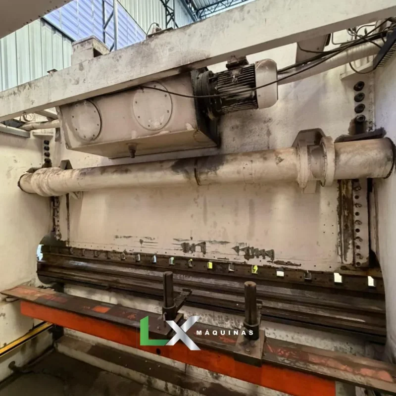 DOBRADEIRA CNC NEWTON - PDH 20040 - ANO 2006 (5)_11zon