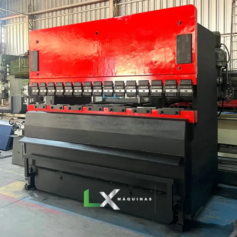 DOBRADEIRA HIDRÁULICA ASAMAQ - 3000 MM X 200TON (2)