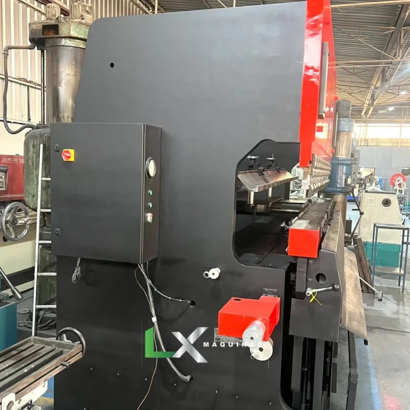 DOBRADEIRA HIDRÁULICA ASAMAQ - 3000 MM X 200TON (4)