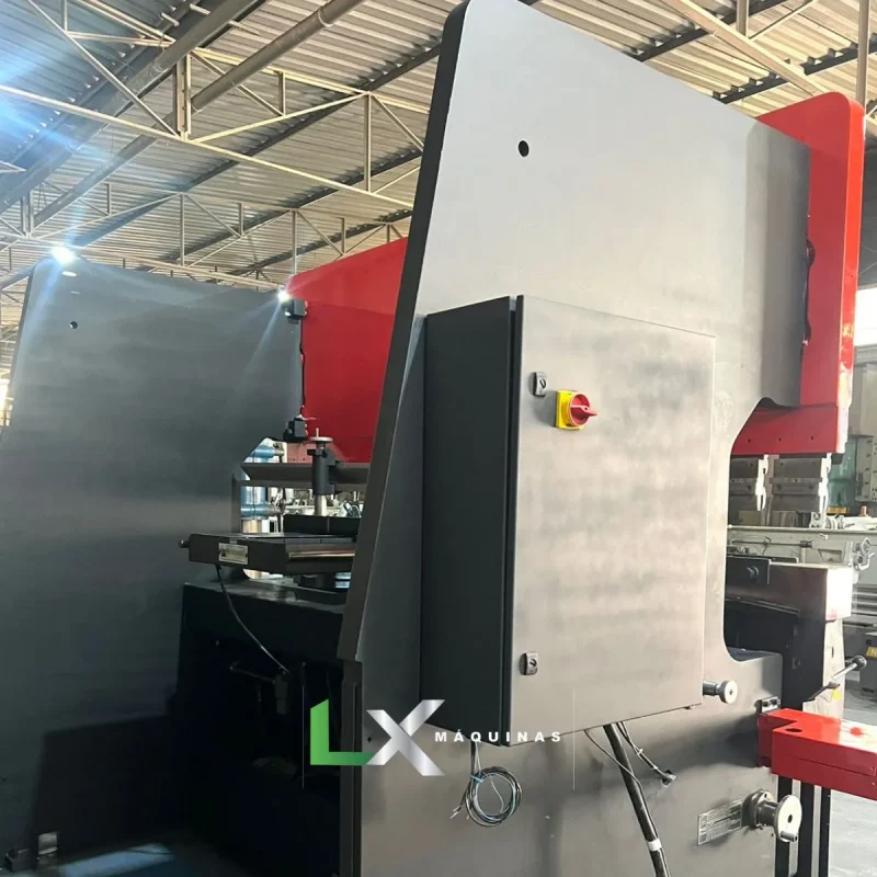 DOBRADEIRA HIDRÁULICA ASAMAQ - 3000 MM X 200TON (5)