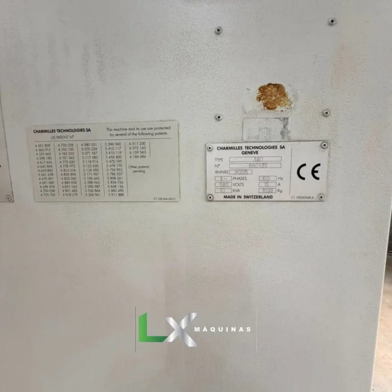 ELETROEROSÃO A FIO CHARMILLES 380 – ACABAMENTO 0.28 RA – ANO 2005 (4)