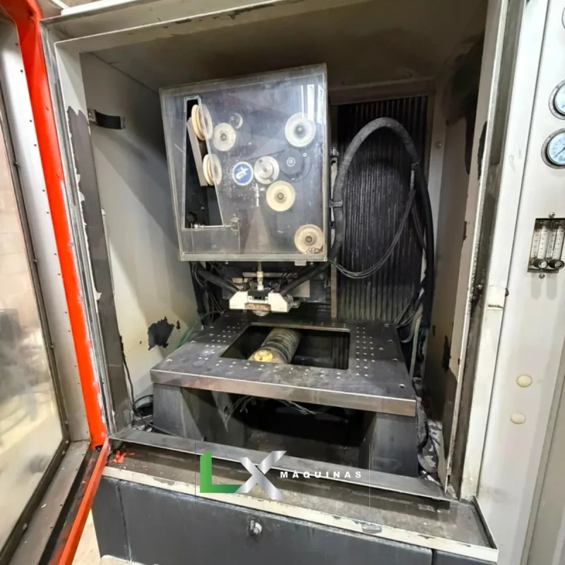 ELETROEROSÃO A FIO CHARMILLES 380 – ACABAMENTO 0.28 RA – ANO 2005 (7)