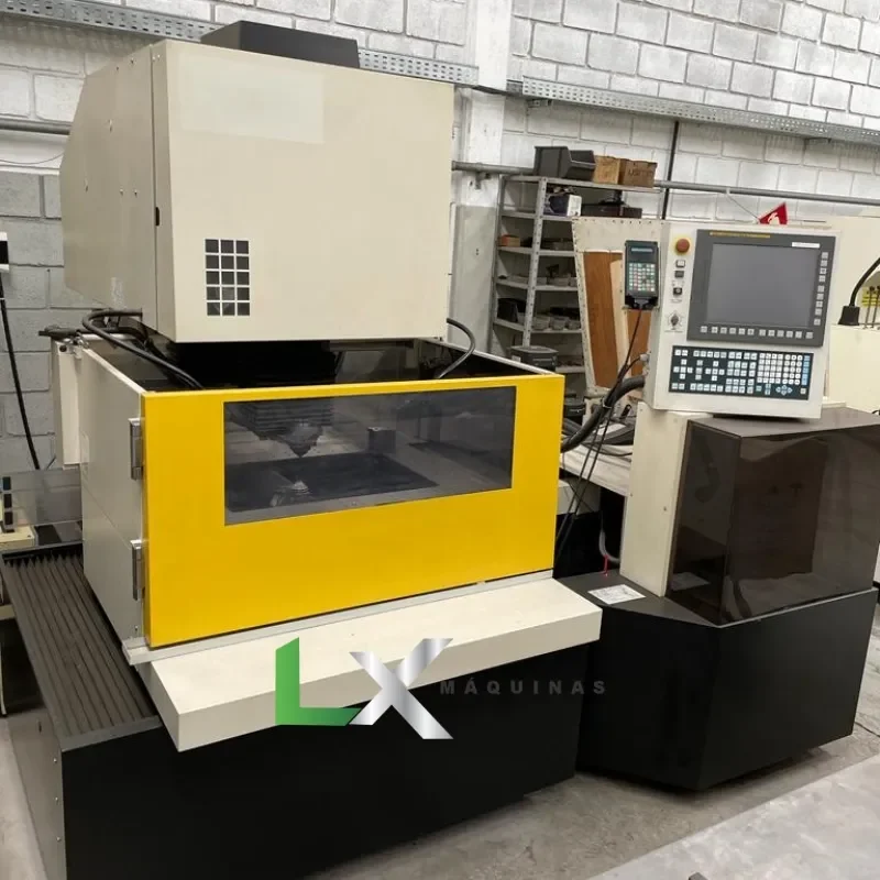 ELETROEROSAO A FIO FANUC ROBOCUT a C600ia com 1500 hrs de uso (7)