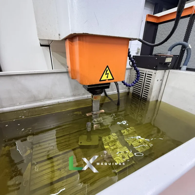 ELETROEROSÃO PENETRAÇÃO CNC CHARMILLES FORM E600 - COM EIXO C - ANO 2017 (3)