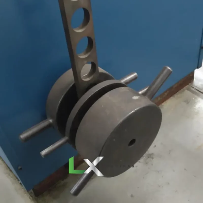 EQUIPAMENTO UNIVERSAL DE ENSAIOS - 30 TON (1)