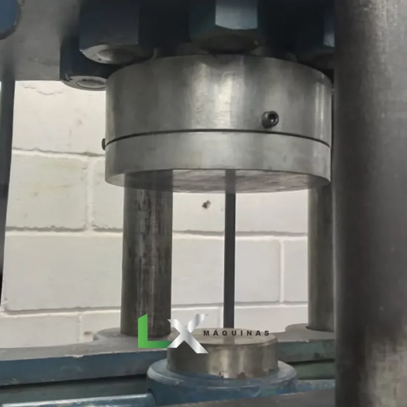 EQUIPAMENTO UNIVERSAL DE ENSAIOS - 30 TON (5)