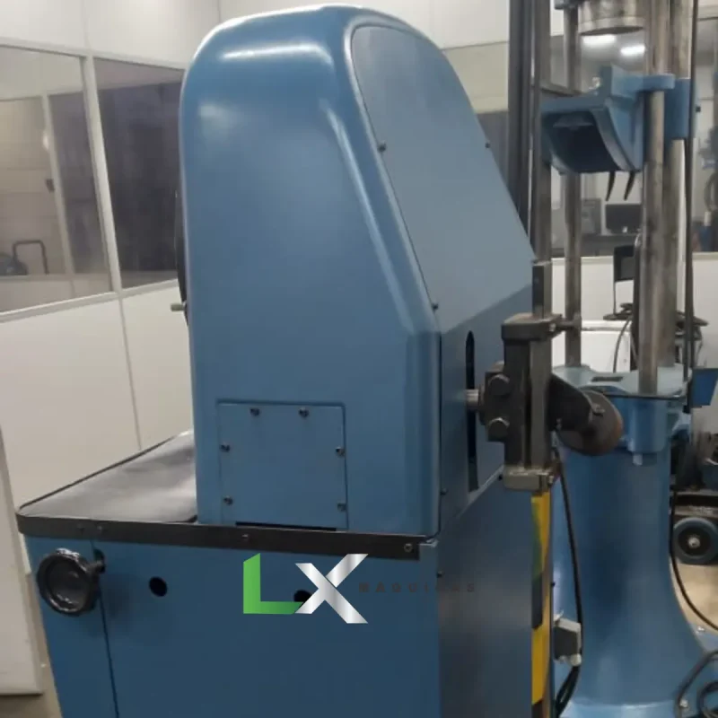 EQUIPAMENTO UNIVERSAL DE ENSAIOS - 30 TON (6)