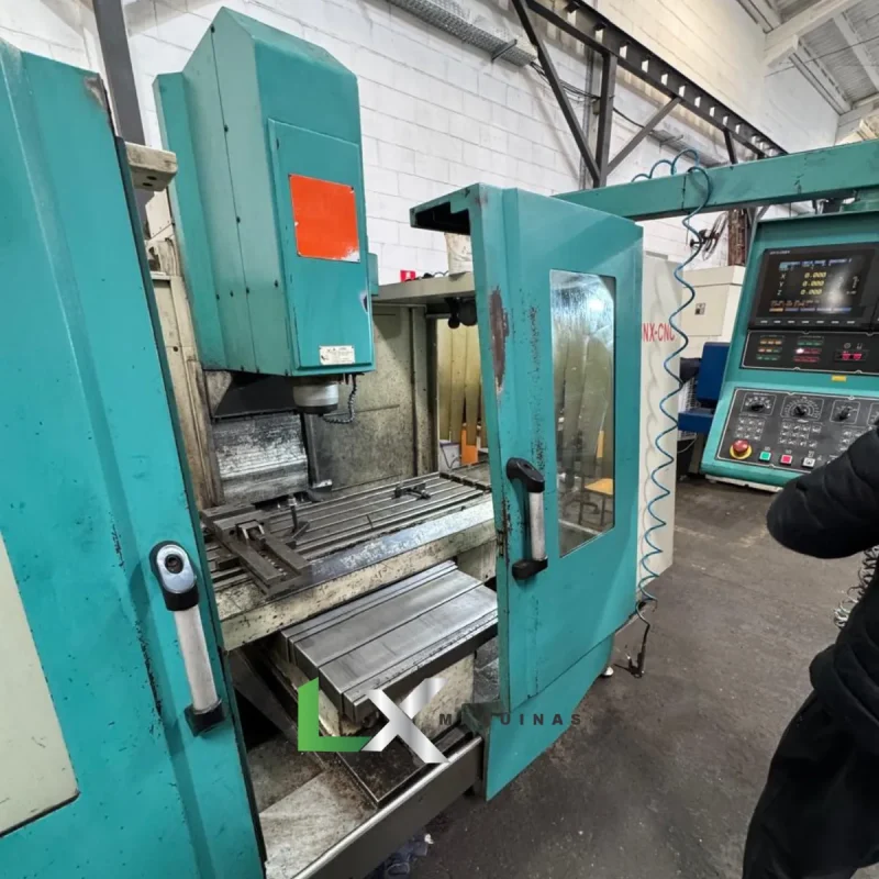 FRESADORA CNC SINITRON B5NX – 1000 X 550 X 500MM – 2008 (6)